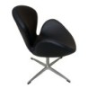 Sillón SW, tapizado en similpiel negra